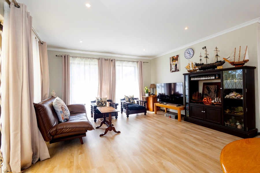 2 Bedroom Property for Sale in Ridgeworth Western Cape